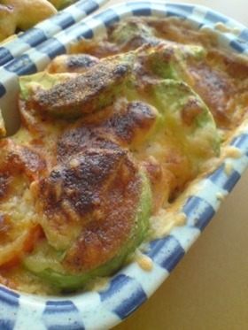 新たまねぎとアボカドのオーブン焼き