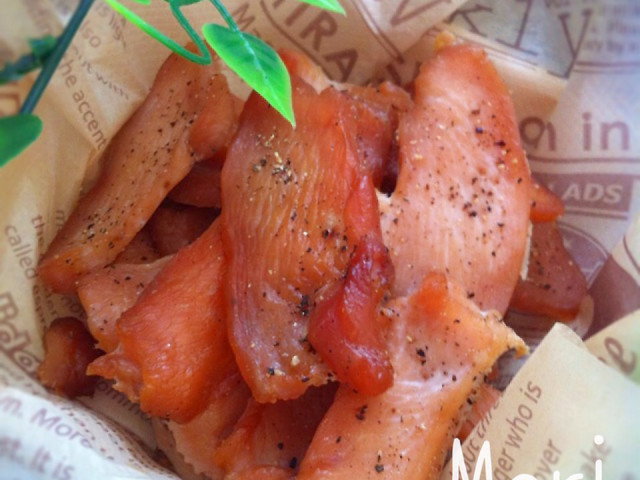 麺つゆで うまい燻製風チキンジャーキー レシピ 作り方 By Mari クックパッド 簡単おいしいみんなのレシピが360万品