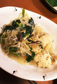 野菜たっぷり♡生姜鶏団子のはるさめスープ