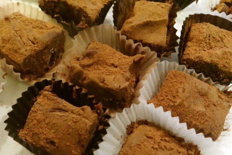 低脂肪ホイップで レーズン入りチョコ レシピ 作り方 By ともたろうげんき クックパッド