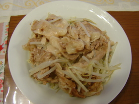 超簡単☆豚肉ともやしのレンジ蒸し