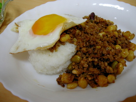 ○お豆さんたぁぁっぷり♡のドライカレー○