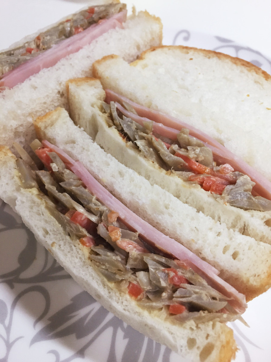 朝食ランチ牛蒡サラダとハムのサンドイッチの画像
