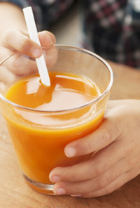 フルーツ果汁とmix！にんじんジュース