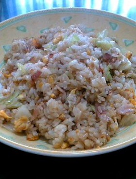 簡単美味しい卵レタスチャーハン