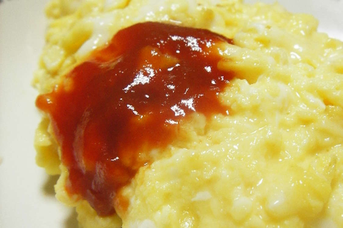 オムライス 人気 レシピ 1位: 【プロ直伝】オムライスの作り方 美しい包み方のコツとレシピ – SQVS