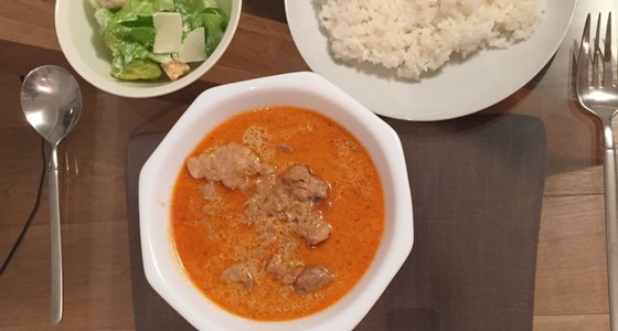 ハンガリー風パプリカチキンシチューのレシピ