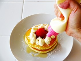 【ふりふりクリーム】ホイップパンケーキ