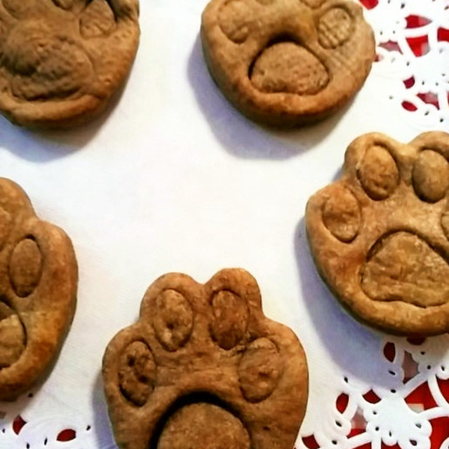 犬用 バレンタイン肉球クッキー レシピ 作り方 By 3coco クックパッド 簡単おいしいみんなのレシピが350万品