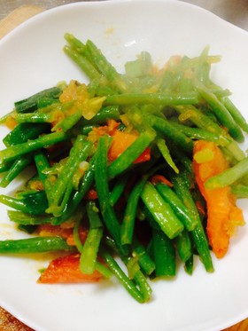 ベトナム料理 インゲンのトマト炒め
