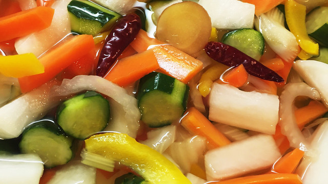 簡単で長期保存 野菜の甘酢漬けピクルス風 レシピ 作り方 By みにこむ クックパッド