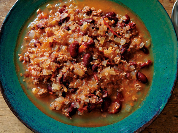 玉ねぎ、ひき肉、トマトの豆スープ