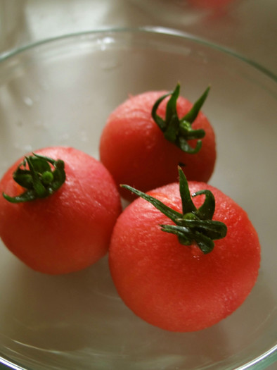 冷凍トマトの写真
