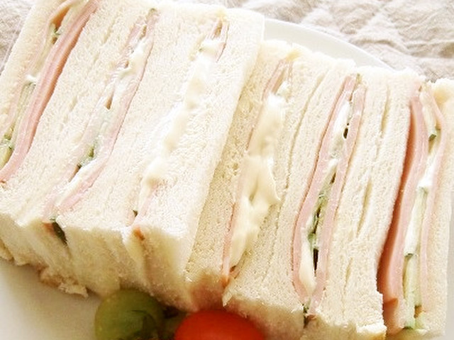 薄いきゅうりで 洋食屋さんのサンドイッチ レシピ 作り方 By 小世界 クックパッド 簡単おいしいみんなのレシピが365万品 薄いきゅうりで 洋食屋さんのサンドイッチ レシピ 作り方 By 小世界 クックパッド 簡単おいしいみんなのレシピが365万品
