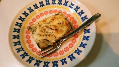 モロヘイヤケーキのチーズ焼きの写真