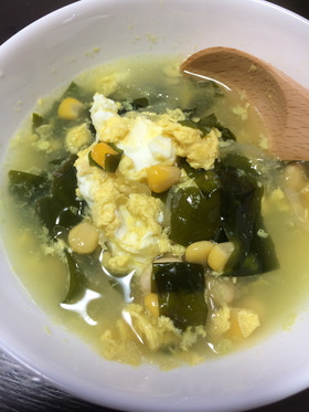 卵とわかめ鶏ガラすーぷ大豆入り