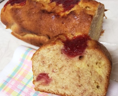 苺たっぷり♪パウンドケーキの写真