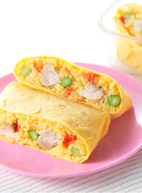 パエリアのオムおにぎらず