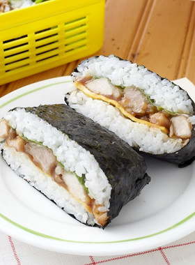 ガリバタ鶏おにぎらず