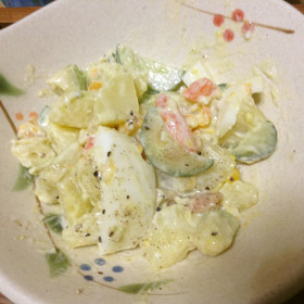 具だくさんのポテサラ