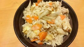 ツナ缶で炊き込みご飯☆