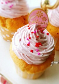 ひな祭りにも✾苺のカップケーキ