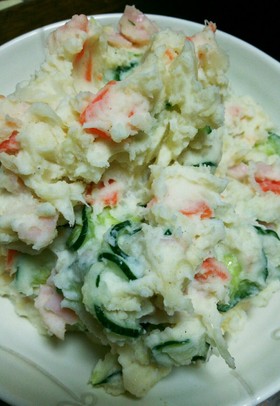 具沢山のポテトサラダ