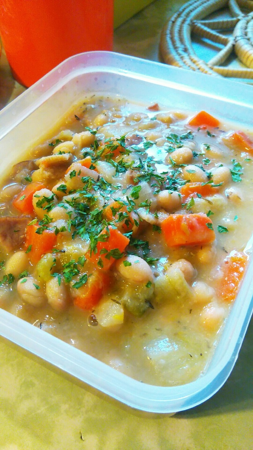 野菜たっぷり豆スープの画像