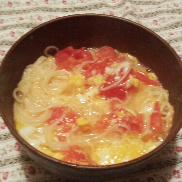 卵とトマトの優しい味 にゅうめん レシピ 作り方 By Mokomoko羊 クックパッド 簡単おいしいみんなのレシピが353万品