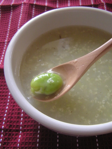 雑穀スープ～空豆ともちきびの写真