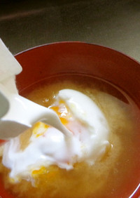 最速の牛乳とゆで卵の具の味噌汁