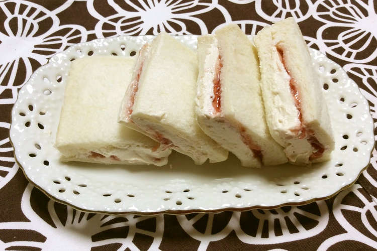 簡単 生クリームサンド レシピ 作り方 By Maki Mama クックパッド 簡単おいしいみんなのレシピが356万品