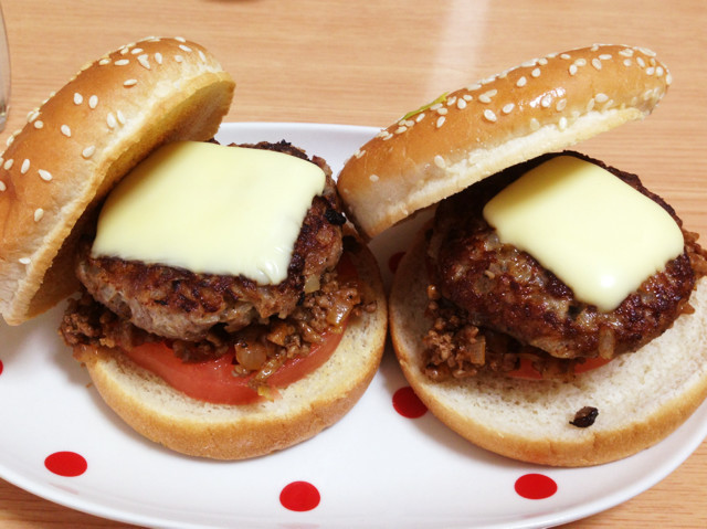 おうちでハンバーガー♡ミートソース味の画像