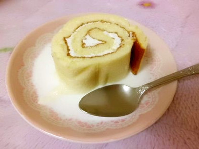 ロールケーキ（スイスロール）の牛乳がけ★の写真