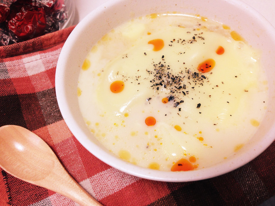 お味噌汁リメイクで♡簡単！豆乳スープの画像