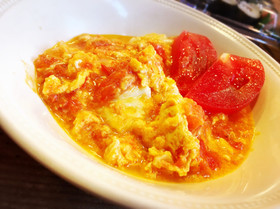 簡単イタリアン風トマトの卵とじ