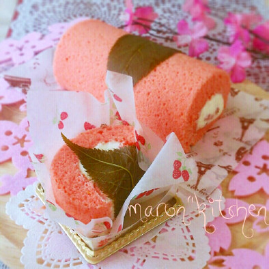 雛祭り♡米粉の桜シフォンロールケーキの写真