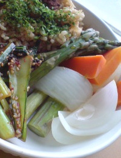 レンジで簡単！温野菜サラダの写真