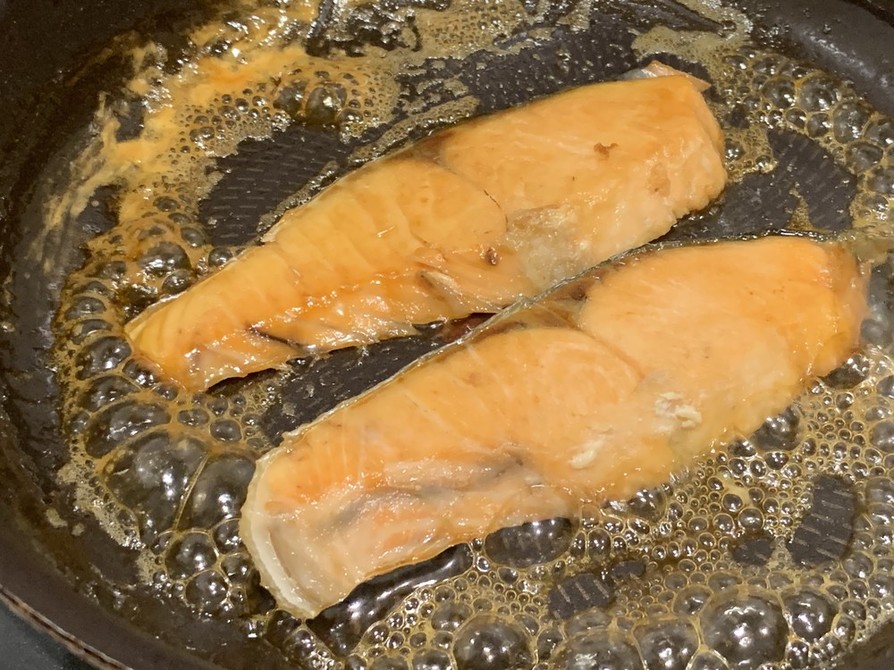 簡単！！冷凍鮭のふんわりみりん焼きの画像