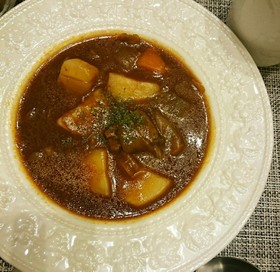 簡単煮込むだけ★ビーフシチュー