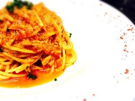 ツナとモッツァレラのトマトソースパスタ