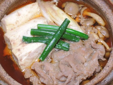 めんつゆとすき焼きのタレで簡単肉豆腐！の写真