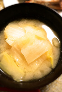 白菜とカブの白味噌スープ