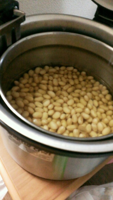 シャトルシェフで簡単★大豆の水煮の写真