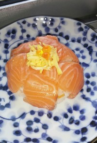 サーモンの花寿司