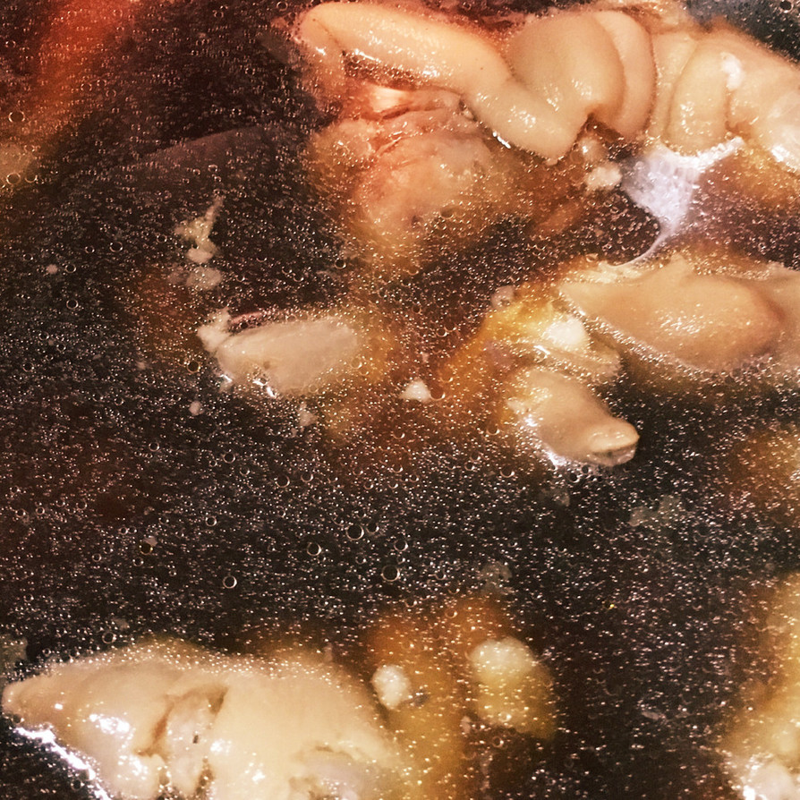 焼肉のタレで煮る☆豚足の画像