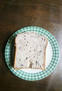 HB ブルーベリーとヨーグルト食パン