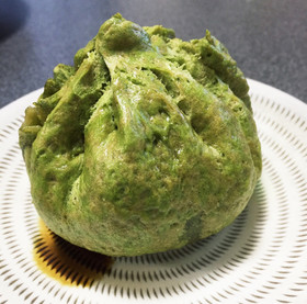 スピルリナ肉まん