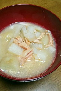 簡単☆焼き鮭と焼き麩のお味噌汁