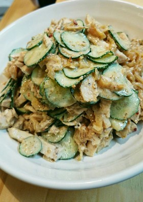 ヤバ旨!鶏胸と中華クラゲのごまダレサラダ